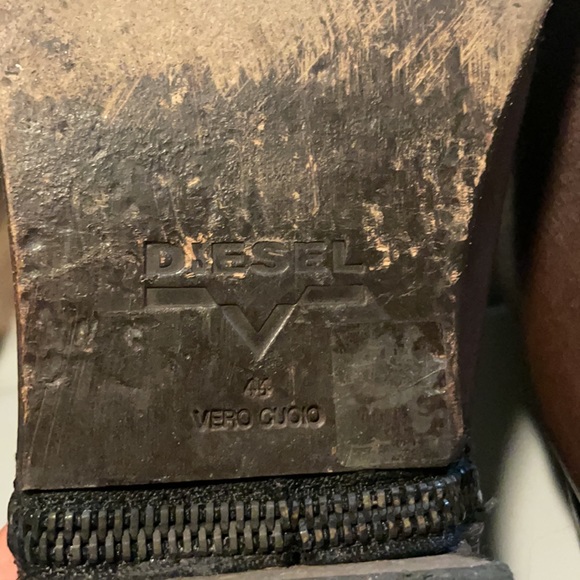 Diesel Men’s brown leather Chelsea boots. - Picture 3 of 3